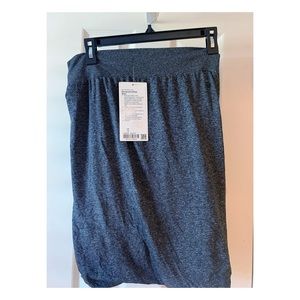 Lululemon size 12 skirt NWT heather grey